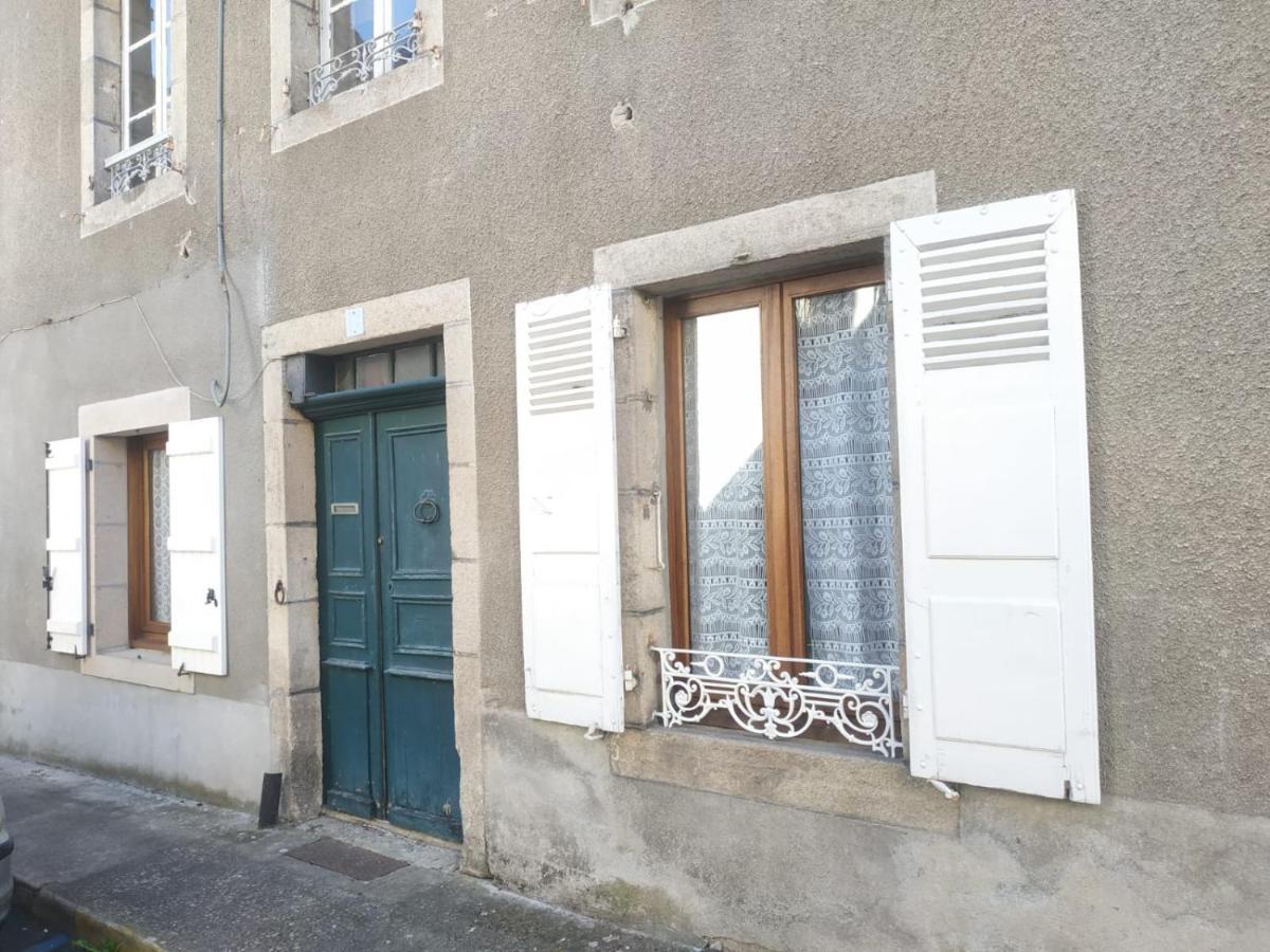 Classic House Apartment Argentat Bagian luar foto